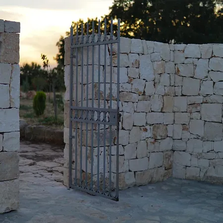 Guest house Masseria Pastinaca Relais & Cisternino