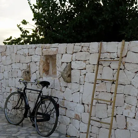 Masseria Pastinaca Relais & Cisternino